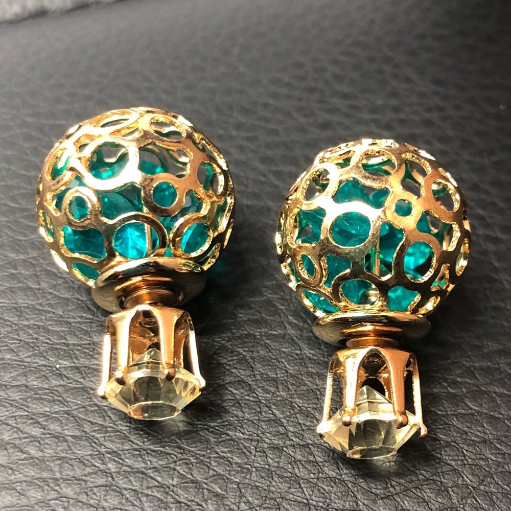 Double sided earrings